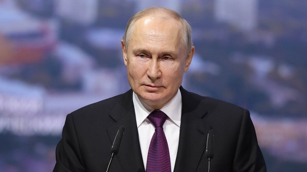 Путин пообещал посетить Курильские острова Путин пообещал посетить Курильские острова
