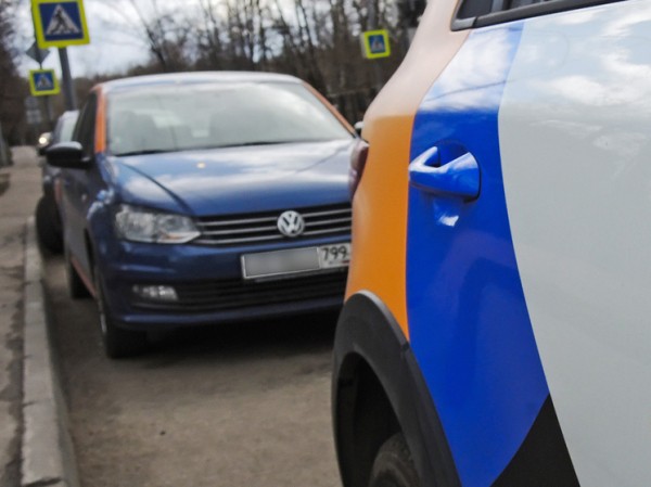 Арендным авто могут дать приоритет при парковке во дворах