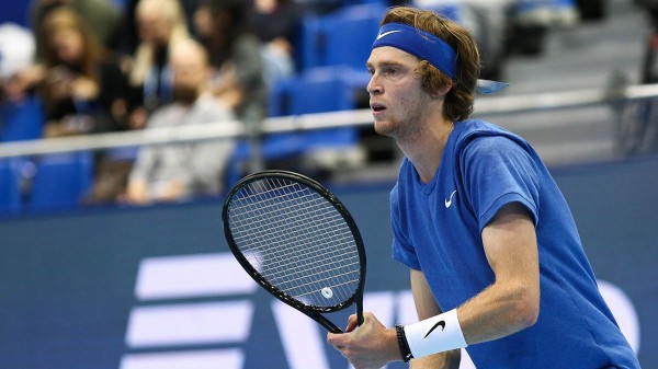 Российский теннисист Андрей Рублев выиграл турнир ATP в Гонконге Российский теннисист Андрей Рублев выиграл турнир ATP в Гонконге