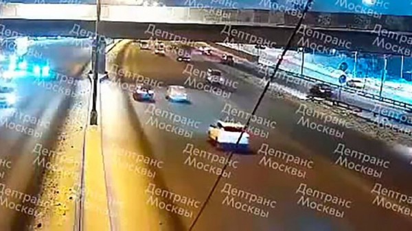 На МКАД восстановили движение в районе развязки с улицей Верхние Поля