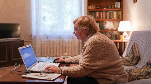 Большинство россиян старше 55 лет назвали интернет полезным для жизни