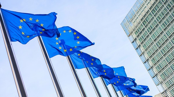 Совет ЕС официально утвердил 13-й пакет санкций против РФ