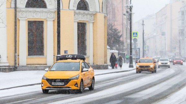 В Москве число ДТП с такси снизилось на 7% в 2023 году