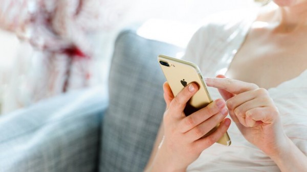 Владельцев iPhone предупредили о новом вирусе, который может красть личные данные Владельцев iPhone предупредили о новом вирусе, который может красть личные данные