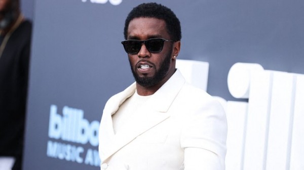 Бывший продюсер рэпера P. Diddy обвинил артиста в домогательствах Бывший продюсер рэпера P. Diddy обвинил артиста в домогательствах