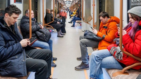 Ежемесячно приложением "Метро Москвы" пользуются два миллиона пассажиров Ежемесячно приложением "Метро Москвы" пользуются два миллиона пассажиров