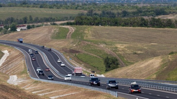 В Крыму сняли ограничения движения транспорта на участке трассы "Таврида" В Крыму сняли ограничения движения транспорта на участке трассы "Таврида"