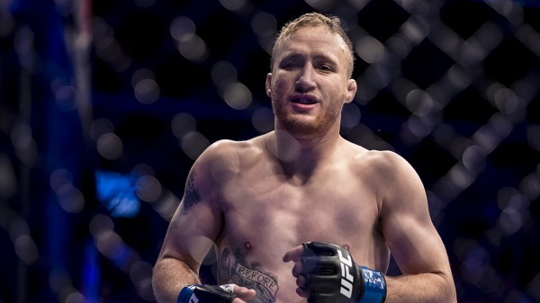 «Просто зверь»: боец UFC Гэтжи оценил победу Холлоуэя на последней секунде боя «Просто зверь»: боец UFC Гэтжи оценил победу Холлоуэя на последней секунде боя