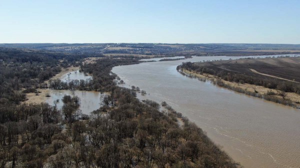 Уровень воды в Урале у Оренбурга резко поднялся до 914 сантиметров