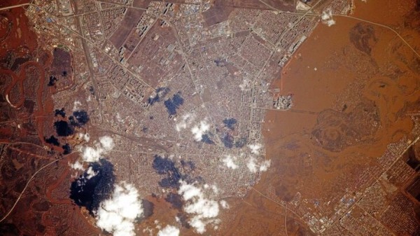 "Роскосмос" показал фото последствий паводка в Оренбургской области "Роскосмос" показал фото последствий паводка в Оренбургской области