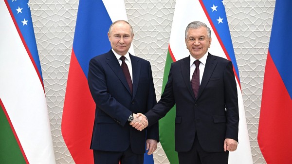 Путин и Мирзиеев по итогам переговоров в Ташкенте подписали совместное заявление Путин и Мирзиеев по итогам переговоров в Ташкенте подписали совместное заявление