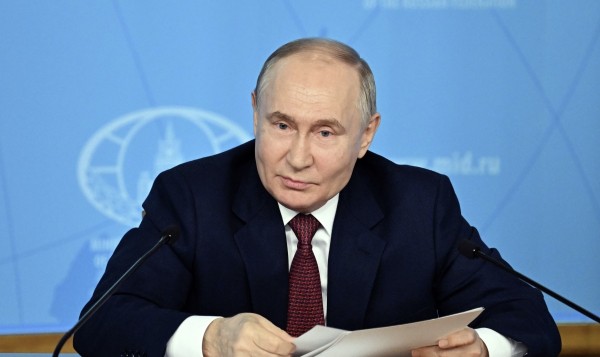 Путин сообщил, что Россия должна проработать свою систему безопасности в Евразии Путин сообщил, что Россия должна проработать свою систему безопасности в Евразии