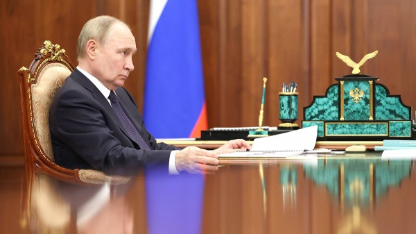 Путин подписал закон о налоговых льготах для резидентов СЭЗ в ЛНР и ДНР