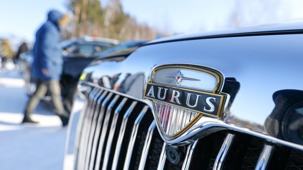 Песков заявил, что переданный Ким Чен Ыну Aurus не является дорогим подарком Песков заявил, что переданный Ким Чен Ыну Aurus не является дорогим подарком