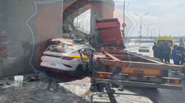 Восемь человек погибли на столичных дорогах за прошедшую неделю Восемь человек погибли на столичных дорогах за прошедшую неделю