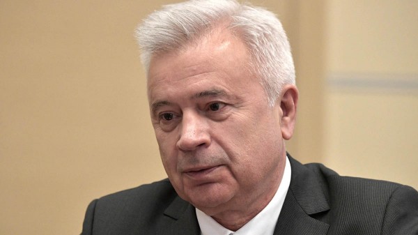 Экс-президент «Лукойла» Алекперов заработал свыше 177 миллиардов рублей за год Экс-президент «Лукойла» Алекперов заработал свыше 177 миллиардов рублей за год