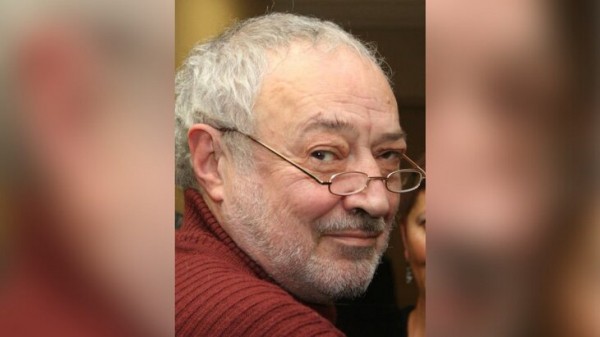 Умер поэт Бахыт Кенжеев Умер поэт Бахыт Кенжеев