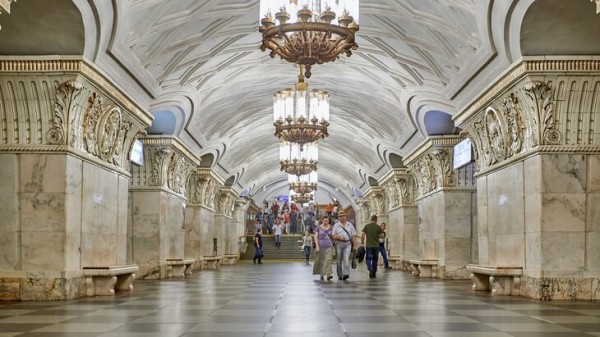 Вход на станции метро "Проспект Мира" закроют утром 16 июня