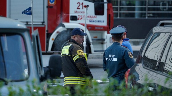 Площадь пожара в жилом доме на юго-западе Москвы выросла до 2000 «квадратов» Площадь пожара в жилом доме на юго-западе Москвы выросла до 2000 «квадратов»