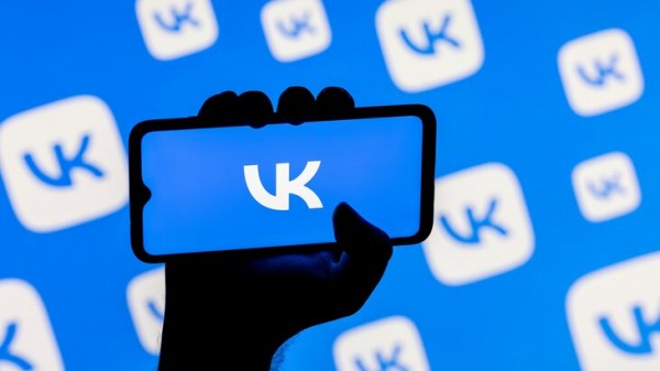 МТС и "ВКонтакте" сообщили о штатной работе на фоне жалоб о сбоях