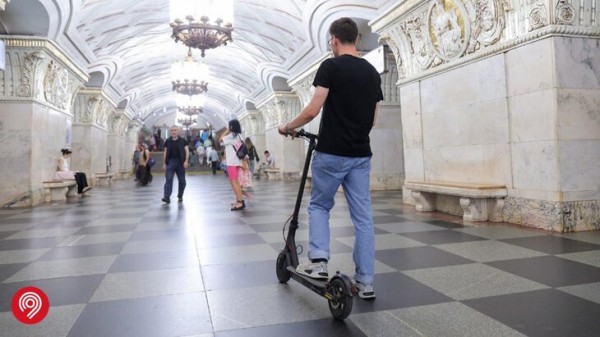 Около 400 человек оштрафовали за езду на самокатах в столичном метро с апреля Около 400 человек оштрафовали за езду на самокатах в столичном метро с апреля