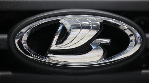 "АвтоВАЗ" назвал фейком информацию о низкой стоимости автомобилей Lada в Египте