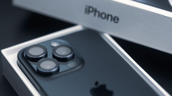 Hi-Tech: флагманский iPhone 15 Pro Max подешевел в России Hi-Tech: флагманский iPhone 15 Pro Max подешевел в России