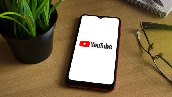 "Ъ": пользователи разрывают договоры с операторами из-за проблем с YouTube "Ъ": пользователи разрывают договоры с операторами из-за проблем с YouTube