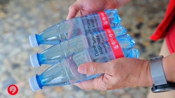 Сотрудники ЦППК раздадут пассажирам питьевую воду из-за жары в Москве Сотрудники ЦППК раздадут пассажирам питьевую воду из-за жары в Москве