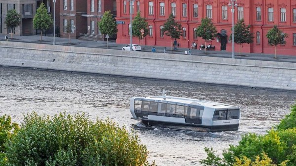 Более 10 тыс пассажиров воспользовались новыми причалами электросудов с момента открытия