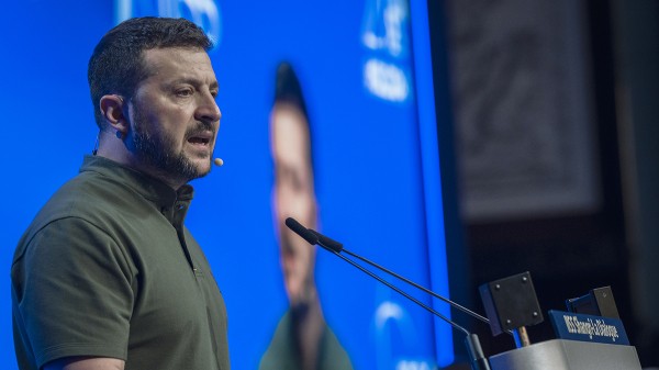 Зеленский оценил возможность возвращения Украиной ЗАЭС Зеленский оценил возможность возвращения Украиной ЗАЭС
