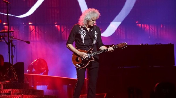 Гитарист группы Queen рассказал, что потерял контроль над левой рукой после инсульта Гитарист группы Queen рассказал, что потерял контроль над левой рукой после инсульта