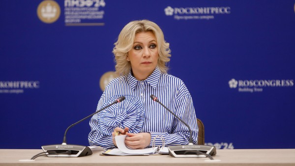 Захарова ответила Польше на угрозу выслать посла России Андреева