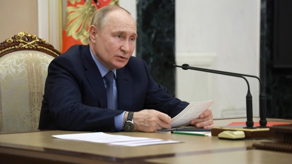 Песков анонсировал «серьезный разговор» Путина с президентом Ирана Песков анонсировал «серьезный разговор» Путина с президентом Ирана
