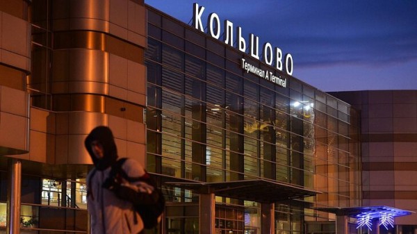 Аэропорт Кольцово в Екатеринбурге после инцидента с самолетом работает штатно Аэропорт Кольцово в Екатеринбурге после инцидента с самолетом работает штатно