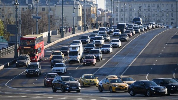 ЦОДД порекомендовал москвичам пересесть на городской транспорт из-за непогоды ЦОДД порекомендовал москвичам пересесть на городской транспорт из-за непогоды