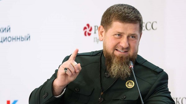 &laquo;Вайнах&raquo;: Кадыров получил в подарок трактор от главы Lamborghini