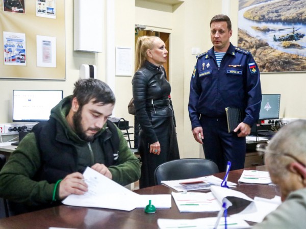 «Государство наших военных не бросает»: все о выплатах и льготах для контрактников и их родных «Государство наших военных не бросает»: все о выплатах и льготах для контрактников и их родных