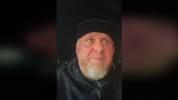 Шеф-повар Ивлев пожаловался, что его не пустили на матч чемпионата КХЛ