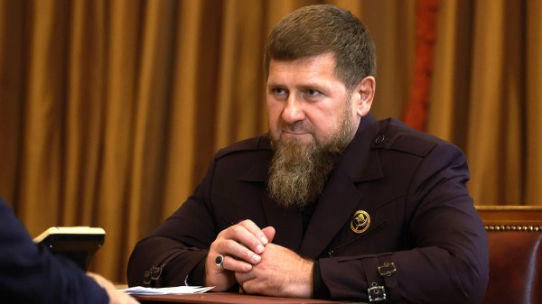 «Притянули за уши»: Кадыров ответил на обвинения СМИ про инцидент в Узбекистане «Притянули за уши»: Кадыров ответил на обвинения СМИ про инцидент в Узбекистане
