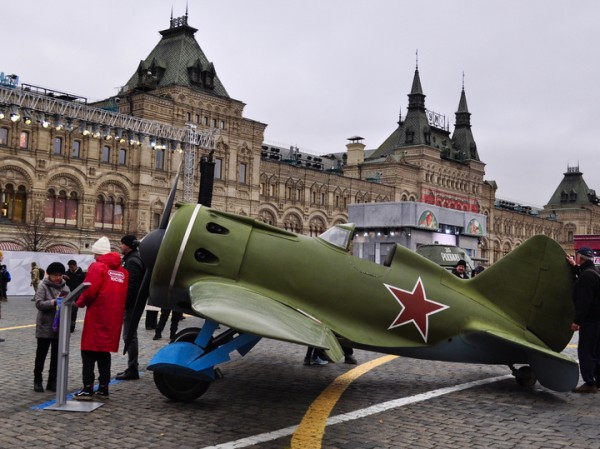На Красной площади открылась интерактивная выставка о параде 1941 года