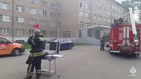 Движение по Ташкентской улице временно перекрыто из-за пожара