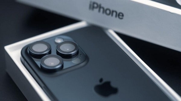 Пользователи новых iPhone 16 Pro пожаловались на отличающиеся по качеству экраны