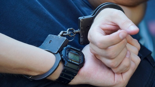 СМИ: Мэра Дегтярска Пильникова задержали по подозрению в получении взятки СМИ: Мэра Дегтярска Пильникова задержали по подозрению в получении взятки
