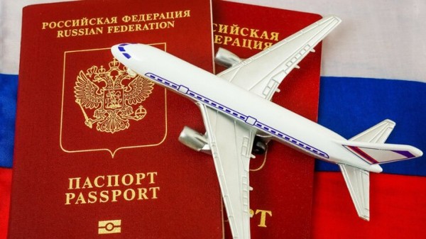 Минтранс проработает скидки 50% на авиабилеты для семей с детьми