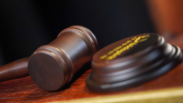 Уехавшую в США бывшую московскую судью Баранову лишили выплат Уехавшую в США бывшую московскую судью Баранову лишили выплат