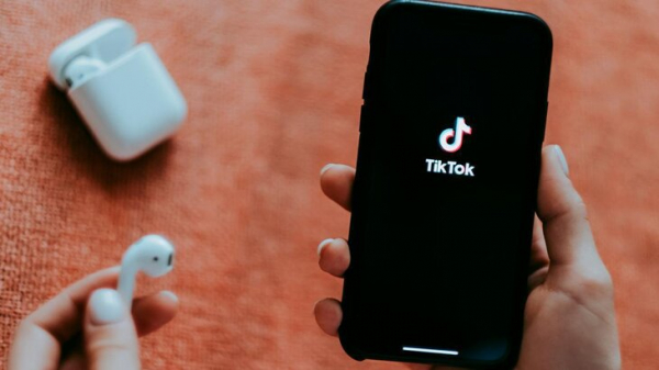 Пользователи из РФ пожаловались на сбои в работе TikTok Пользователи из РФ пожаловались на сбои в работе TikTok