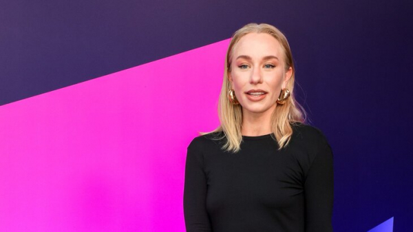 Ведущая Искандарова рассказала, что скрывала беременность актрисы Федункив