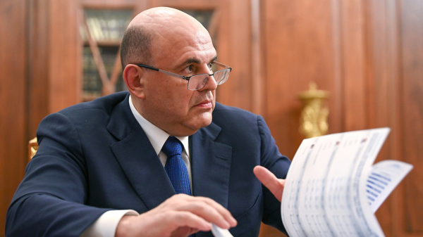 Мишустин заявил, что выплаты беременным студенткам составят около 90 тысяч рублей