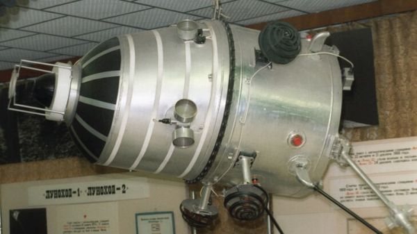 Аппарат "Космос-482" сошел с орбиты и упал в Индийский океан